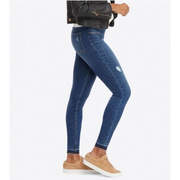 Spanx Jeans Womens Size M Skinny Raw Released Hem Distressed Dark Wash Denim - Picture 2 of 14